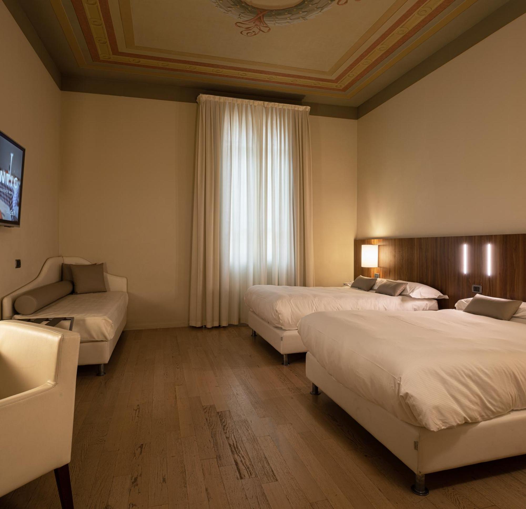 I Portici Hotel Bologna Esterno foto
